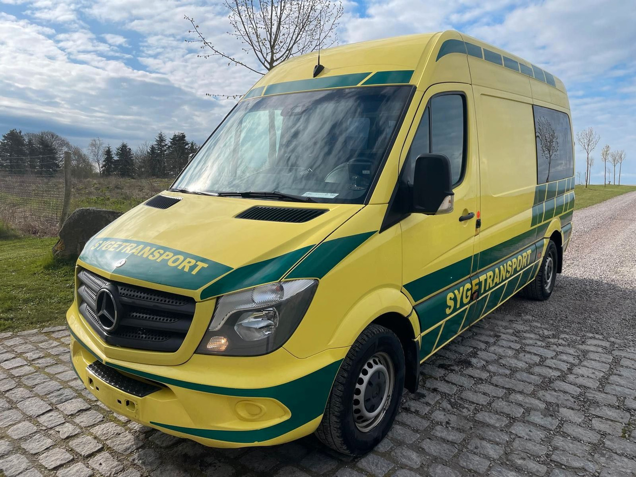 Mercedes-Benz Sprinter II Kasten 316 CDI Ambulance * - Mentőautó: 1 kép. Mercedes-Benz Sprinter II Kasten 316 CDI Ambulance * - Mentőautó: 1 kép.