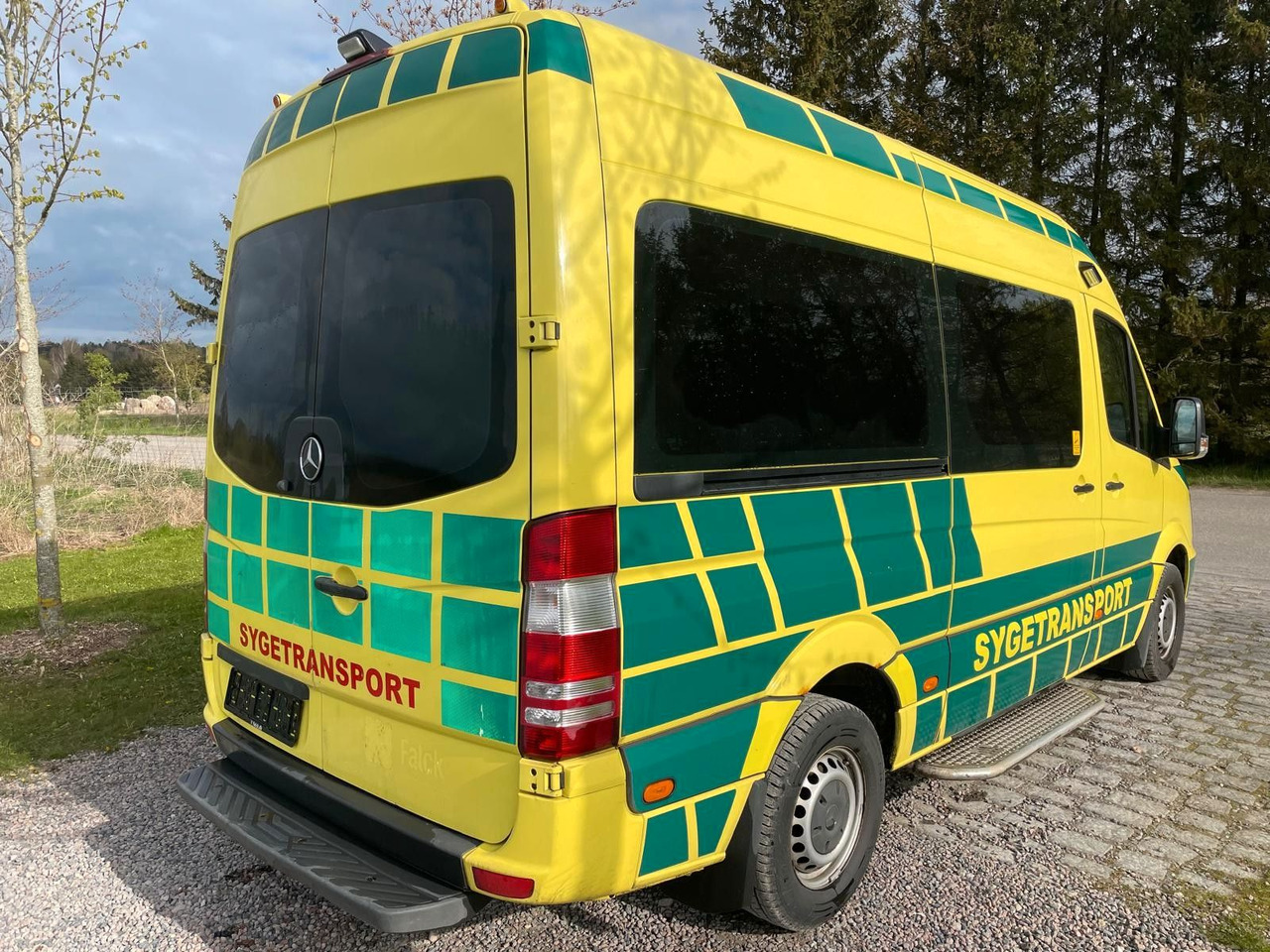 Mercedes-Benz Sprinter II Kasten 316 CDI Ambulance * - Mentőautó: 5 kép. Mercedes-Benz Sprinter II Kasten 316 CDI Ambulance * - Mentőautó: 5 kép.