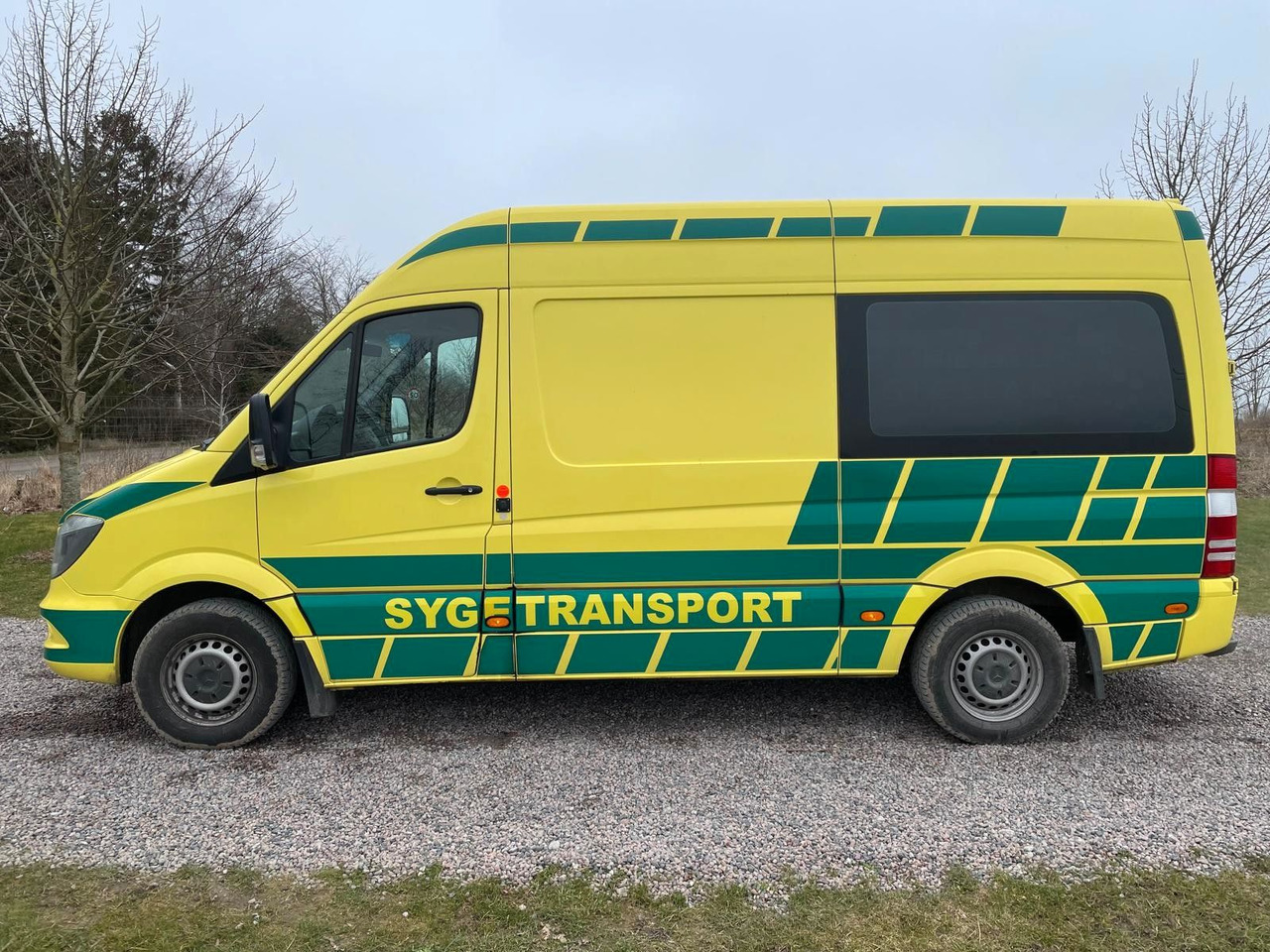 Mercedes-Benz Sprinter II Kasten 316 CDI Ambulance * - Mentőautó: 2 kép. Mercedes-Benz Sprinter II Kasten 316 CDI Ambulance * - Mentőautó: 2 kép.