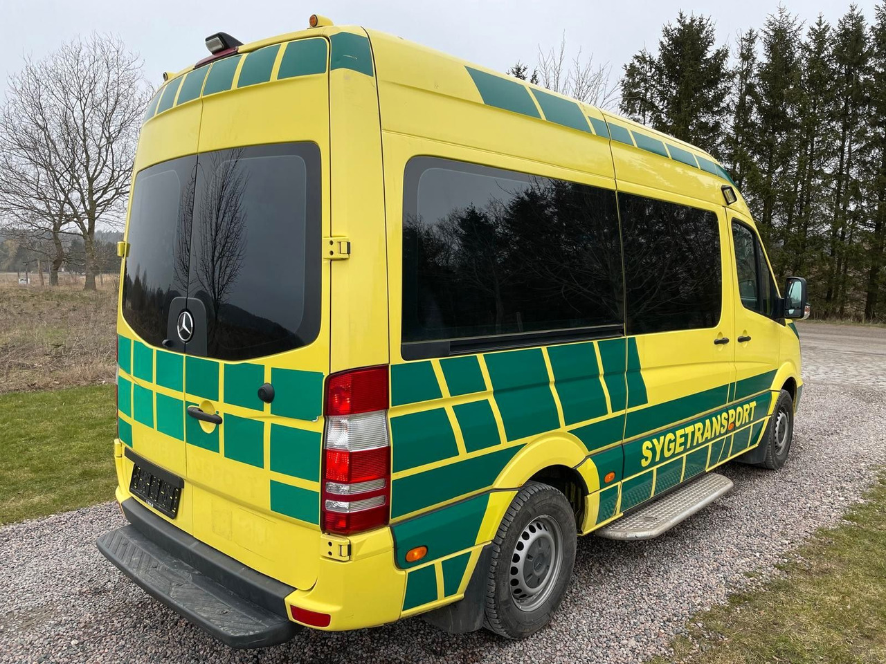 Mercedes-Benz Sprinter II Kasten 316 CDI Ambulance * - Mentőautó: 5 kép. Mercedes-Benz Sprinter II Kasten 316 CDI Ambulance * - Mentőautó: 5 kép.