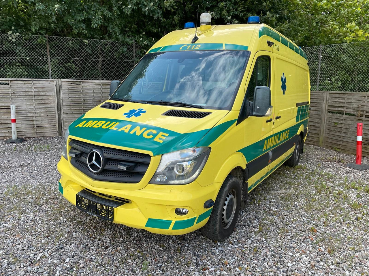Mercedes-Benz Sprinter II Kasten 316 CDI Aut *Ambulance - Mentőautó: 1 kép. Mercedes-Benz Sprinter II Kasten 316 CDI Aut *Ambulance - Mentőautó: 1 kép.