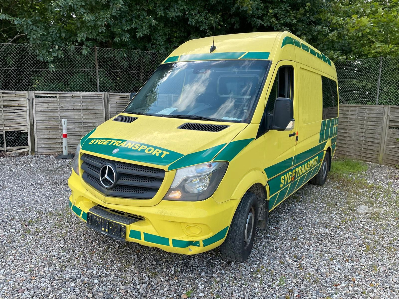 Mercedes-Benz Sprinter II Kasten 316CDI Aut *Ambulance - Mentőautó: 1 kép. Mercedes-Benz Sprinter II Kasten 316CDI Aut *Ambulance - Mentőautó: 1 kép.
