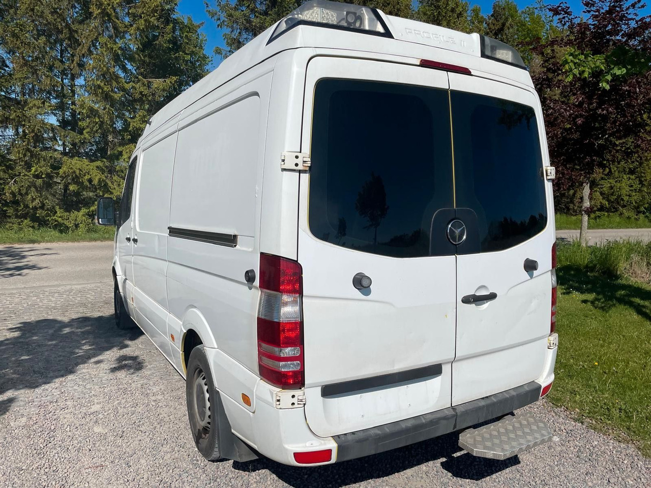 Mercedes-Benz Sprinter Kasten 316 CDI Ambulance *7 300 Netto - Mentőautó: 3 kép. Mercedes-Benz Sprinter Kasten 316 CDI Ambulance *7 300 Netto - Mentőautó: 3 kép.
