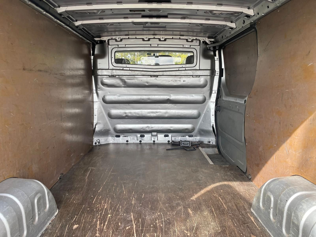 Furgon Nissan PRIMASTAR, 1,9 DCI 100: 24 kép.