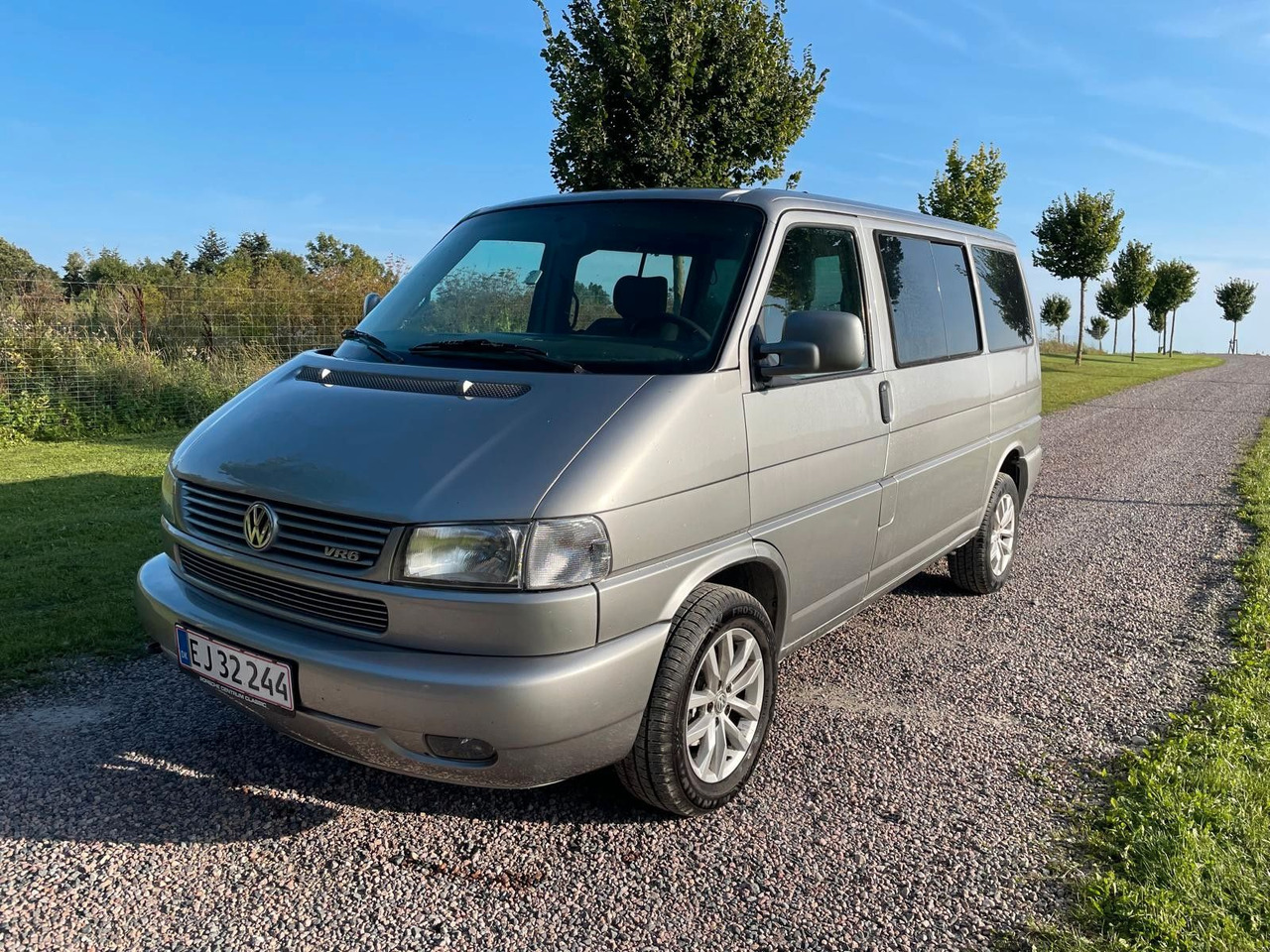 Volkswagen T4 Multivan Bus VR6 *12 000€ - Kisbusz: 1 kép. Volkswagen T4 Multivan Bus VR6 *12 000€ - Kisbusz: 1 kép.