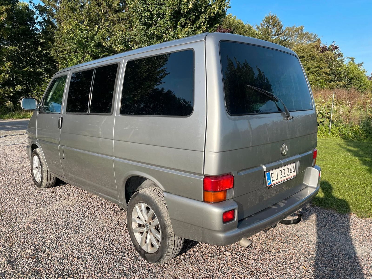 Volkswagen T4 Multivan Bus VR6 *12 000€ - Kisbusz: 3 kép. Volkswagen T4 Multivan Bus VR6 *12 000€ - Kisbusz: 3 kép.