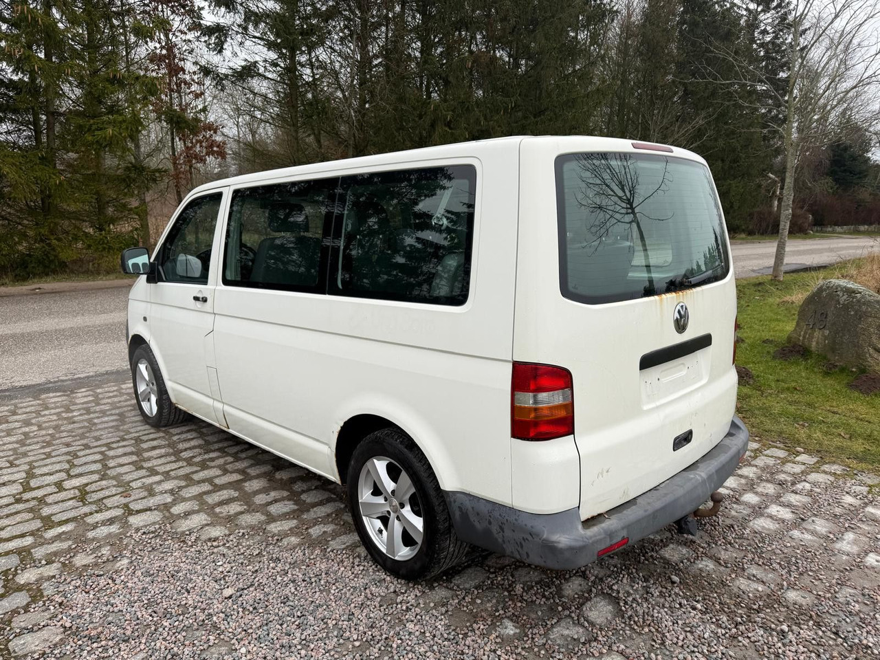Volkswagen T5 Transporter 1.9 TDI *9 Sitze *RESERVED RO - Kisbusz: 3 kép. Volkswagen T5 Transporter 1.9 TDI *9 Sitze *RESERVED RO - Kisbusz: 3 kép.