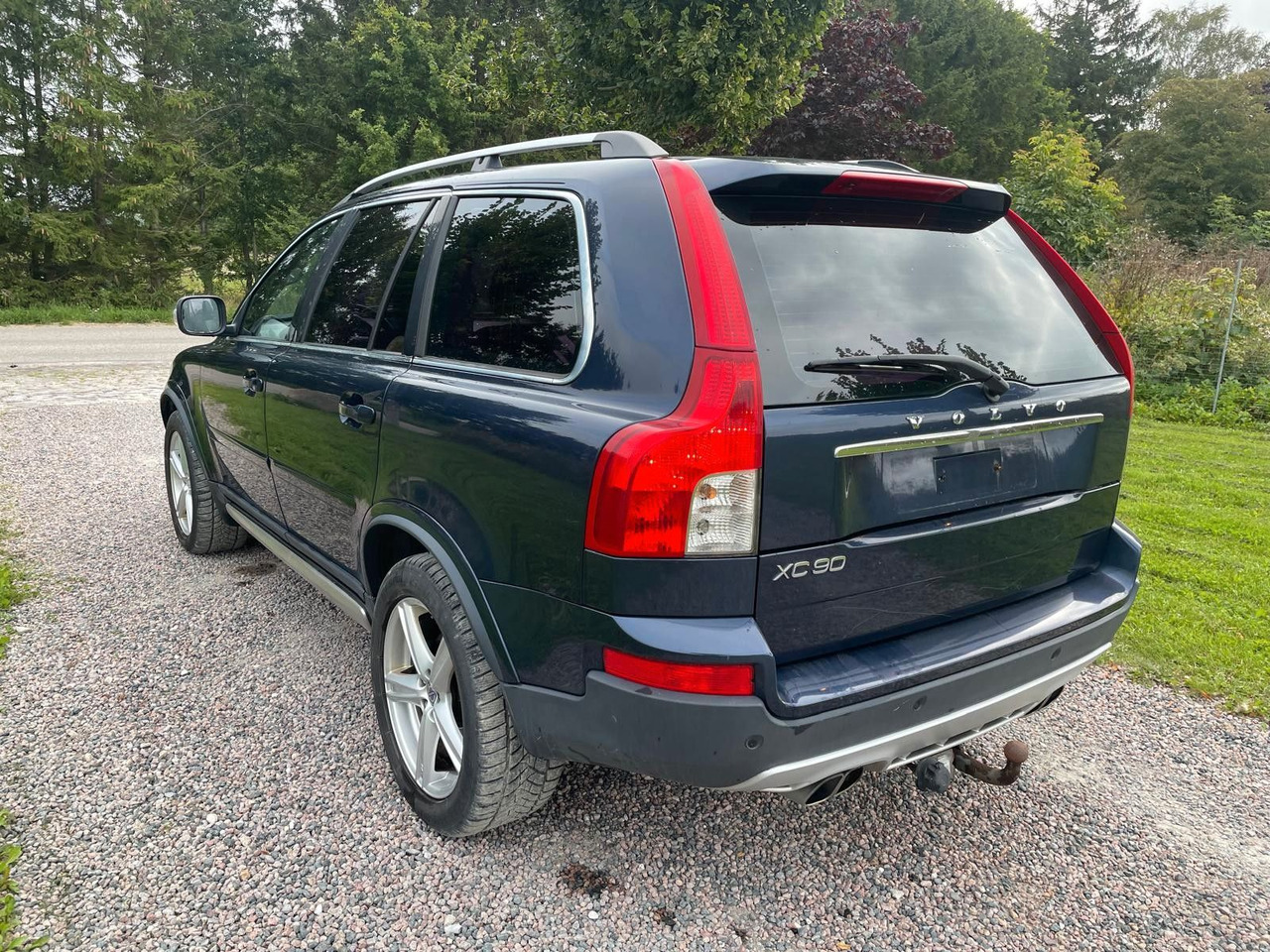 Volvo XC 90 XC90 D5 R-Design Geartronic - Terepjáró/ SUV: 3 kép. Volvo XC 90 XC90 D5 R-Design Geartronic - Terepjáró/ SUV: 3 kép.