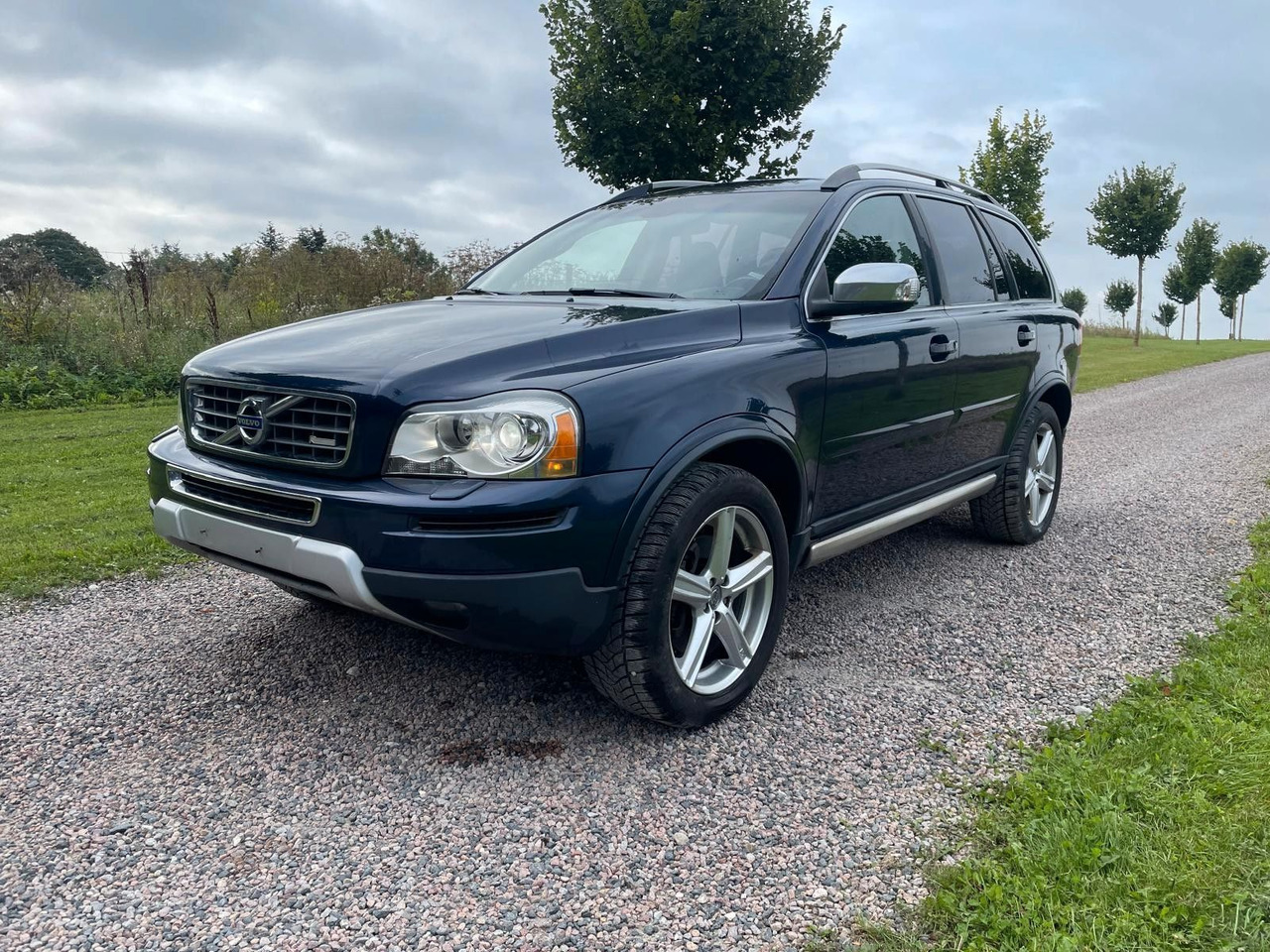Volvo XC 90 XC90 D5 R-Design Geartronic - Terepjáró/ SUV: 1 kép. Volvo XC 90 XC90 D5 R-Design Geartronic - Terepjáró/ SUV: 1 kép.