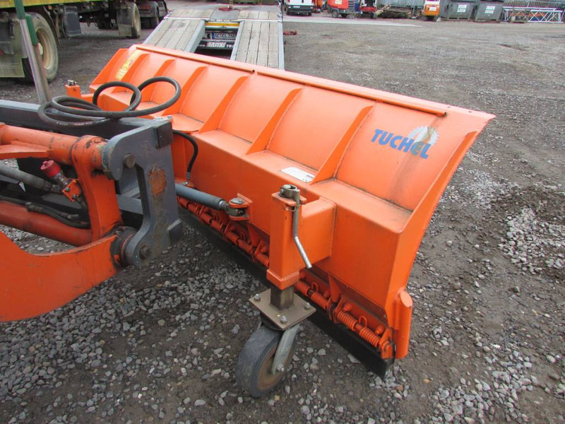 Tuchel SF 275 Schneeschild / 3.300 EUR / Top Zustand - Adapterek - Építőipari gépek: 4 kép. Tuchel SF 275 Schneeschild / 3.300 EUR / Top Zustand - Adapterek - Építőipari gépek: 4 kép.