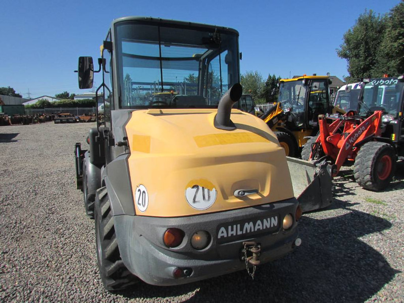 Ahlmann AX 850 Radlader Mecalac - Gumikerekes homlokrakodó: 4 kép. Ahlmann AX 850 Radlader Mecalac - Gumikerekes homlokrakodó: 4 kép.