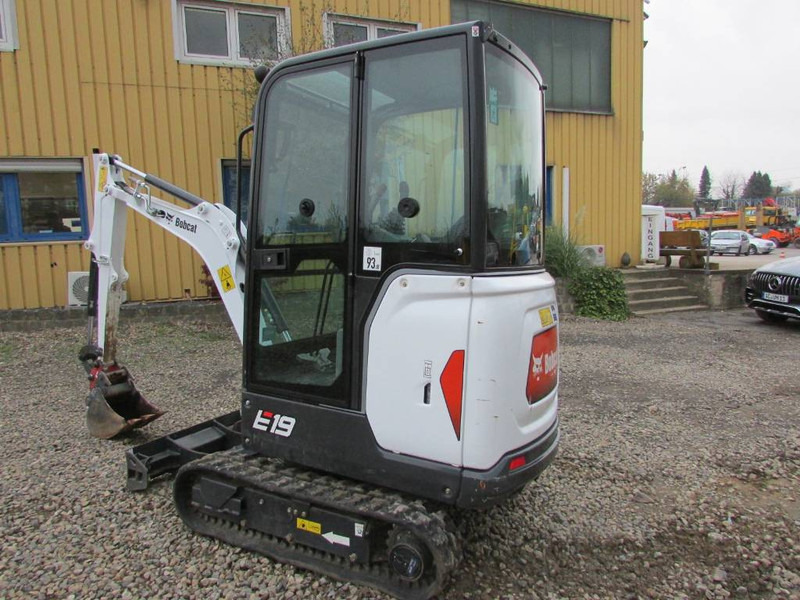 Bobcat E 19 Minibagger 22.500 EUR - Minikotró: 4 kép. Bobcat E 19 Minibagger 22.500 EUR - Minikotró: 4 kép.