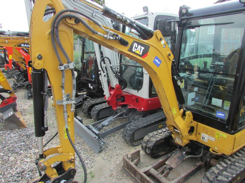 Cat 301.8 Minibagger 19.900 EUR - Minikotró: 4 kép. Cat 301.8 Minibagger 19.900 EUR - Minikotró: 4 kép.