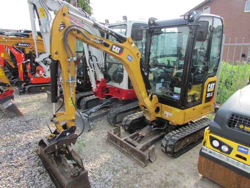 Cat 301.8 Minibagger 19.900 EUR - Minikotró: 1 kép. Cat 301.8 Minibagger 19.900 EUR - Minikotró: 1 kép.