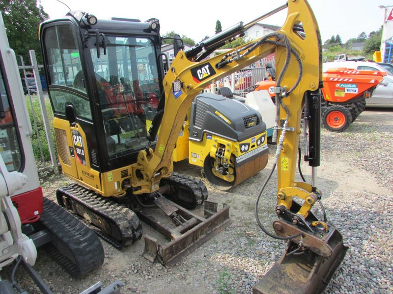 Cat 301.8 Minibagger 19.900 EUR - Minikotró: 2 kép. Cat 301.8 Minibagger 19.900 EUR - Minikotró: 2 kép.