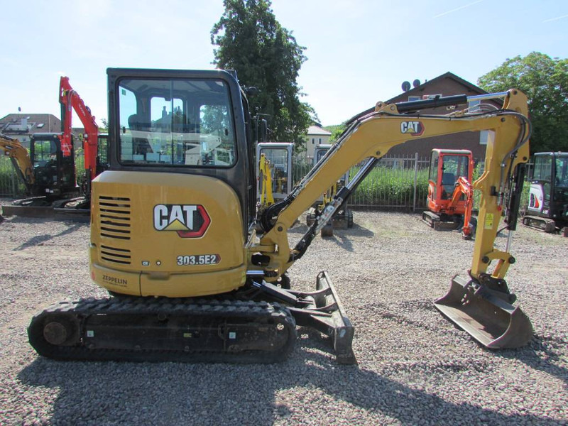 Cat 303.5 E2 CR Minibagger 33.000 EUR - Minikotró: 4 kép. Cat 303.5 E2 CR Minibagger 33.000 EUR - Minikotró: 4 kép.
