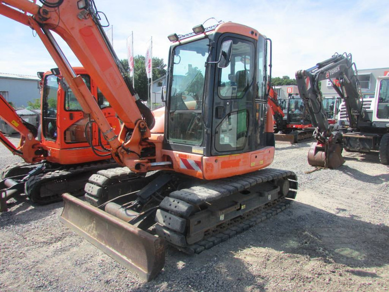 Komatsu PC 80 MR-3 Kettenbagger 31.000 EUR - Minikotró: 2 kép. Komatsu PC 80 MR-3 Kettenbagger 31.000 EUR - Minikotró: 2 kép.