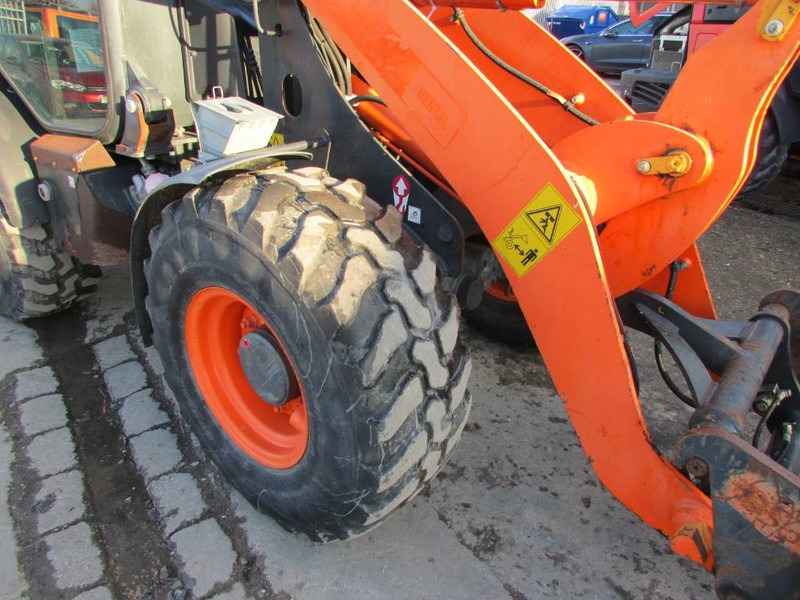 Komatsu WA 70-7 Radlader 24.500 EUR - Gumikerekes homlokrakodó: 4 kép. Komatsu WA 70-7 Radlader 24.500 EUR - Gumikerekes homlokrakodó: 4 kép.