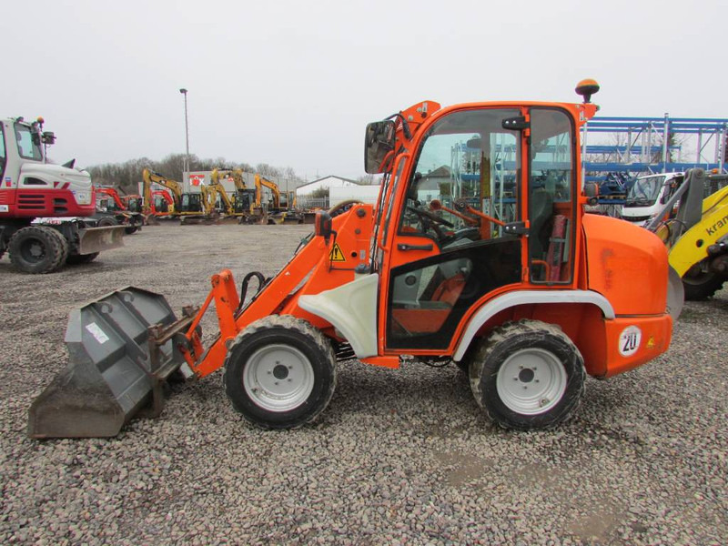 Kramer 5035 Radlader 20.500 EUR - Gumikerekes homlokrakodó: 1 kép. Kramer 5035 Radlader 20.500 EUR - Gumikerekes homlokrakodó: 1 kép.