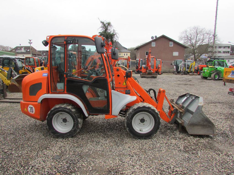 Kramer 5035 Radlader 20.500 EUR - Gumikerekes homlokrakodó: 5 kép. Kramer 5035 Radlader 20.500 EUR - Gumikerekes homlokrakodó: 5 kép.
