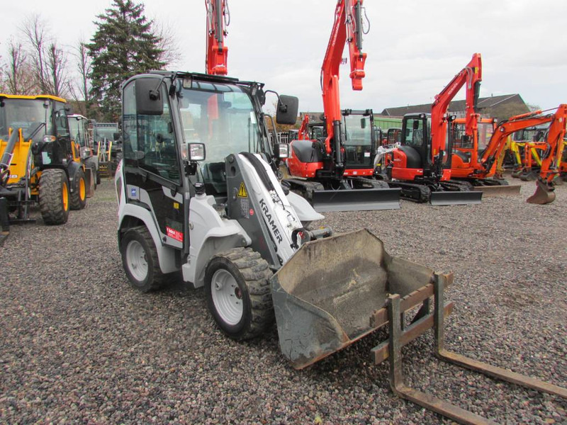 Kramer 5035 Radlader 30.500 EUR netto - Gumikerekes homlokrakodó: 2 kép. Kramer 5035 Radlader 30.500 EUR netto - Gumikerekes homlokrakodó: 2 kép.