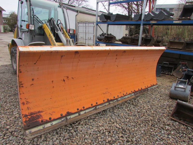 Kramer 750 Radlader mit Winterdienstausrüstung 19.900 € - Gumikerekes homlokrakodó: 3 kép. Kramer 750 Radlader mit Winterdienstausrüstung 19.900 € - Gumikerekes homlokrakodó: 3 kép.