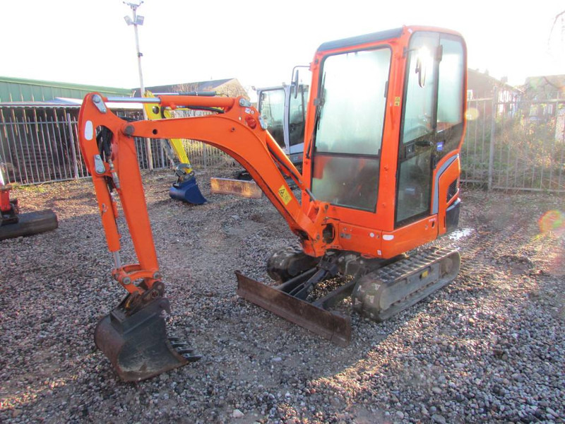 Kubota KX 016-4 Minibagger 15.000 EUR - Minikotró: 2 kép. Kubota KX 016-4 Minibagger 15.000 EUR - Minikotró: 2 kép.