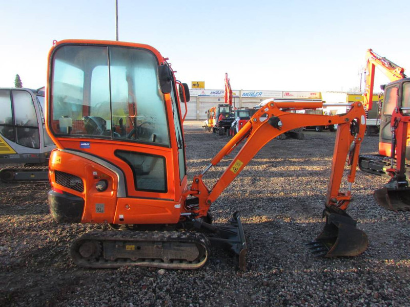 Kubota KX 016-4 Minibagger 15.000 EUR - Minikotró: 3 kép. Kubota KX 016-4 Minibagger 15.000 EUR - Minikotró: 3 kép.