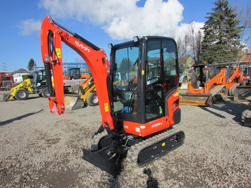 Kubota KX 019-4 HI Minibagger 26.500 EUR - Minikotró: 2 kép. Kubota KX 019-4 HI Minibagger 26.500 EUR - Minikotró: 2 kép.