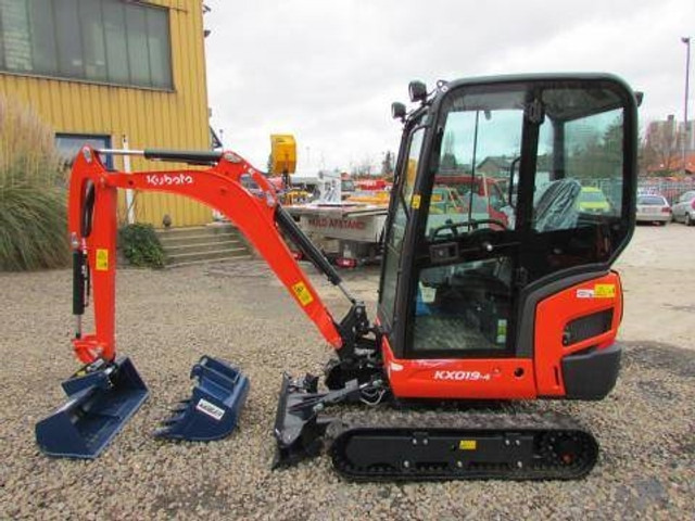 Kubota KX 019-4 Minibagger 26.750 EUR - Minikotró: 4 kép. Kubota KX 019-4 Minibagger 26.750 EUR - Minikotró: 4 kép.