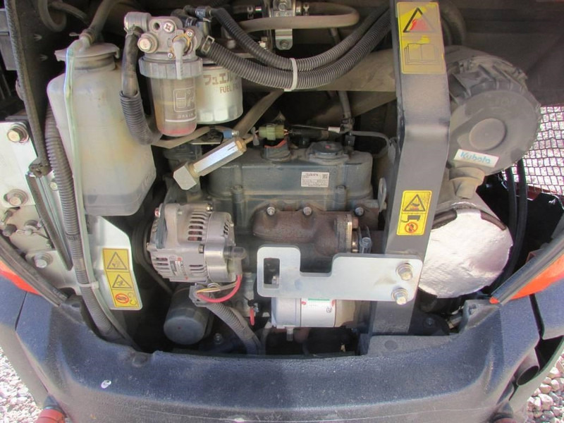 Kubota KX 019-4 - Minikotró: 5 kép. Kubota KX 019-4 - Minikotró: 5 kép.