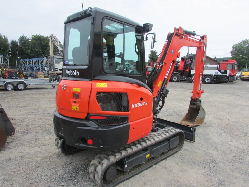 Kubota KX 037-4 HI Minibagger 36.500 EUR netto - Minikotró: 3 kép. Kubota KX 037-4 HI Minibagger 36.500 EUR netto - Minikotró: 3 kép.