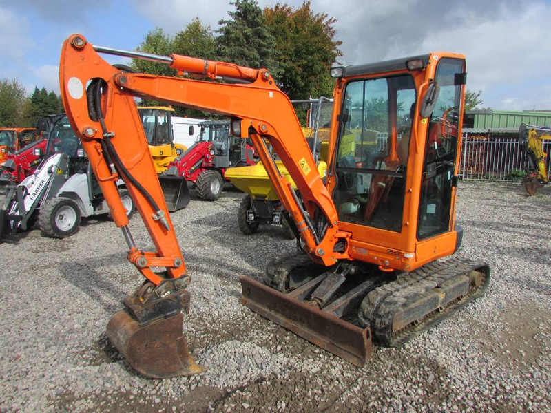 Kubota U 27-4 Minibagger 21.000 EUR - Minikotró: 1 kép. Kubota U 27-4 Minibagger 21.000 EUR - Minikotró: 1 kép.