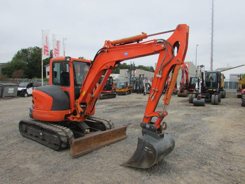 Kubota U 55-4 Minibagger 25.500 EUR - Minikotró: 2 kép. Kubota U 55-4 Minibagger 25.500 EUR - Minikotró: 2 kép.
