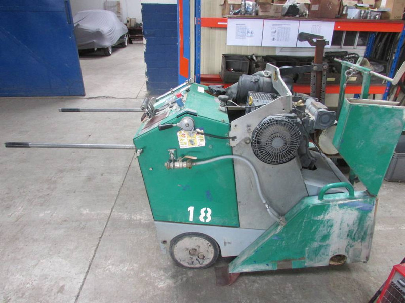 Lissmac FS 28 D Fugenschneider 6.000 EUR - Betonipari gép: 1 kép. Lissmac FS 28 D Fugenschneider 6.000 EUR - Betonipari gép: 1 kép.