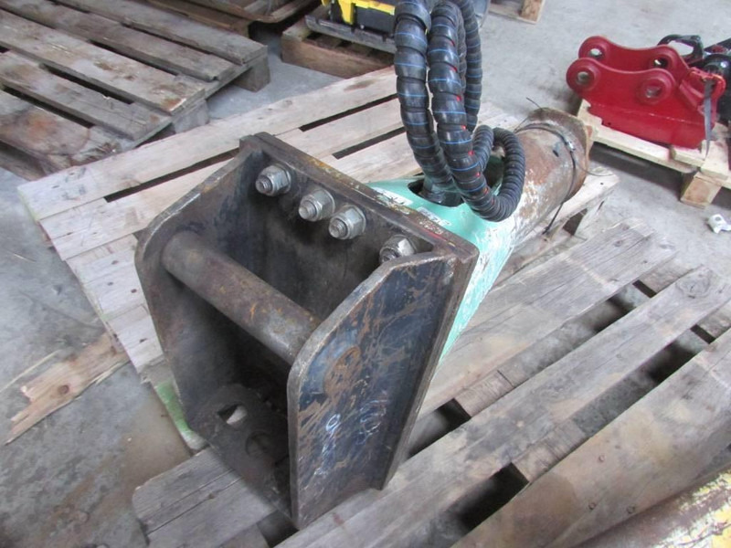 MONTABERT SC 22 Hydraulikhammer 2.400 EUR - Hidraulikus törőfej - Építőipari gépek: 3 kép. MONTABERT SC 22 Hydraulikhammer 2.400 EUR - Hidraulikus törőfej - Építőipari gépek: 3 kép.