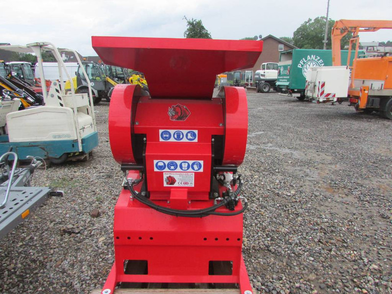 Red Rhino 2000 Brecheranlage Neuwertig - Mobil törőgép: 5 kép. Red Rhino 2000 Brecheranlage Neuwertig - Mobil törőgép: 5 kép.