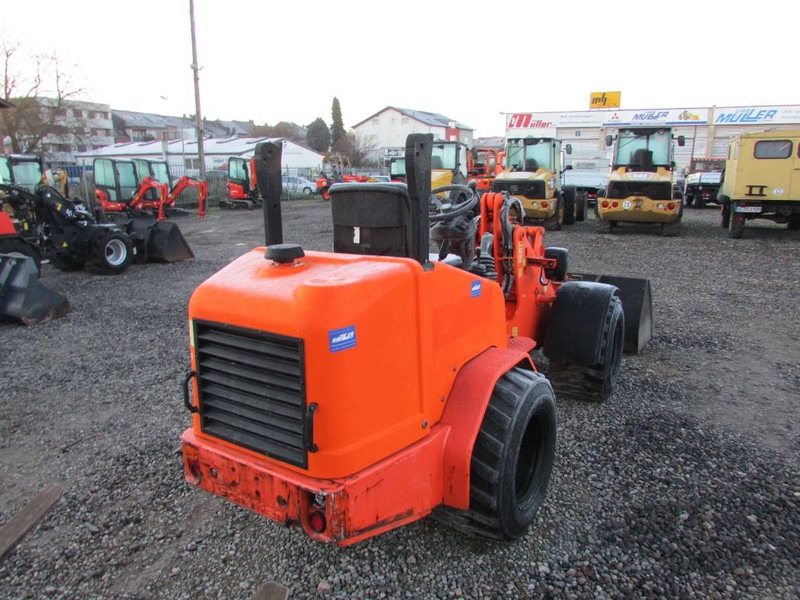 Schäffer 2436 Radlader / 21.500 EUR - Gumikerekes homlokrakodó: 4 kép. Schäffer 2436 Radlader / 21.500 EUR - Gumikerekes homlokrakodó: 4 kép.