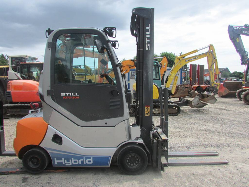 Still RX 70-30 H Hybrid / Diesel Stapler 9.500 EUR - Dízel targonca: 4 kép. Still RX 70-30 H Hybrid / Diesel Stapler 9.500 EUR - Dízel targonca: 4 kép.