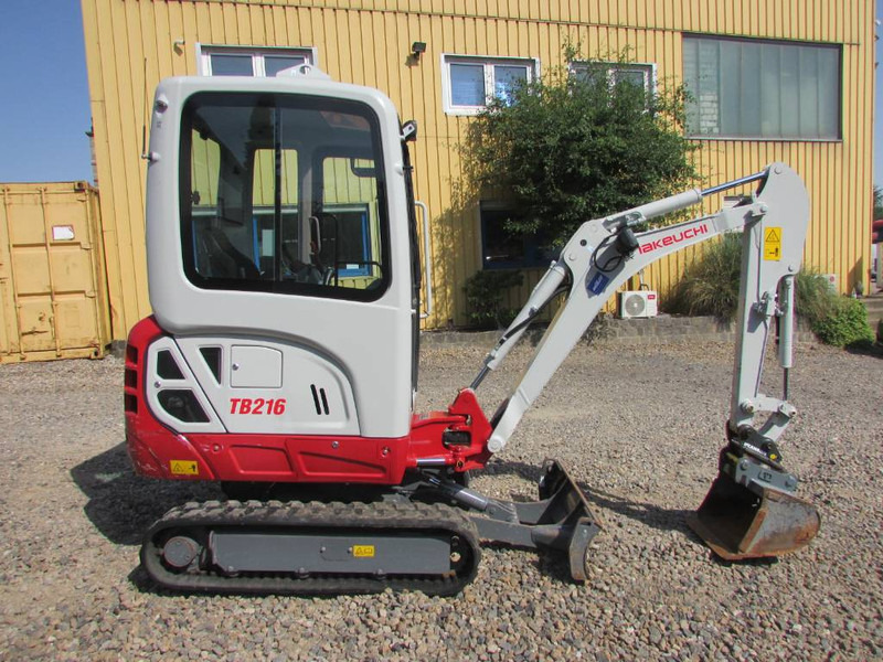Takeuchi TB 216 V0 Minibagger 23.500 EUR - Minikotró: 3 kép. Takeuchi TB 216 V0 Minibagger 23.500 EUR - Minikotró: 3 kép.
