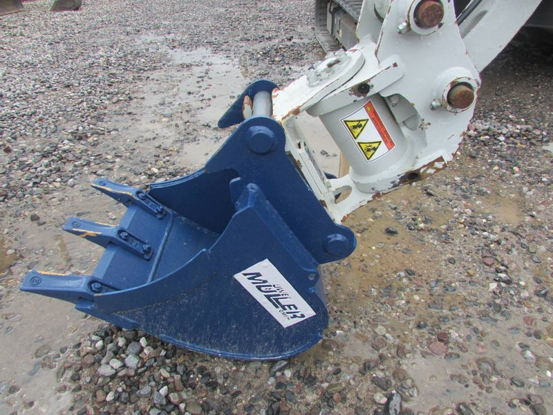Takeuchi TB 216 V3 Minibagger 26.500 EUR - Minikotró: 3 kép. Takeuchi TB 216 V3 Minibagger 26.500 EUR - Minikotró: 3 kép.