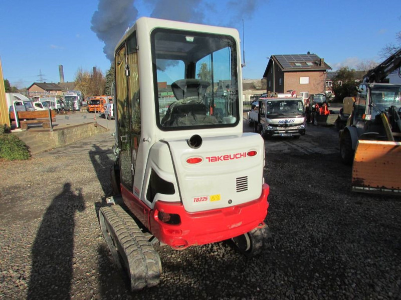 Takeuchi TB 225 V3 Minibagger 30.500 EUR - Minikotró: 5 kép. Takeuchi TB 225 V3 Minibagger 30.500 EUR - Minikotró: 5 kép.