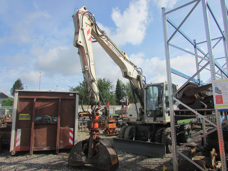 Terex TW 160 SR Mobilbagger - Gumikerekes kotró: 3 kép. Terex TW 160 SR Mobilbagger - Gumikerekes kotró: 3 kép.