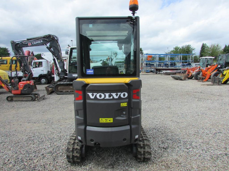 Volvo EC 18 E Minibagger 23.500 EUR - Minikotró: 5 kép. Volvo EC 18 E Minibagger 23.500 EUR - Minikotró: 5 kép.