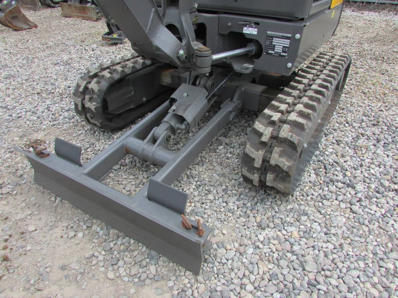 Volvo EC 18 E Minibagger 23.500 EUR - Minikotró: 3 kép. Volvo EC 18 E Minibagger 23.500 EUR - Minikotró: 3 kép.