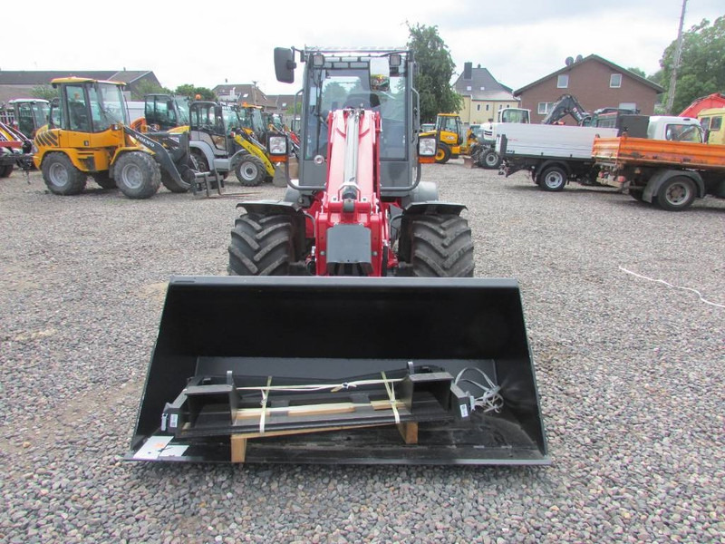 Weidemann 2080Teleskop Radlader 56.500 EUR - Teleszkópos homlokrakodó: 3 kép. Weidemann 2080Teleskop Radlader 56.500 EUR - Teleszkópos homlokrakodó: 3 kép.