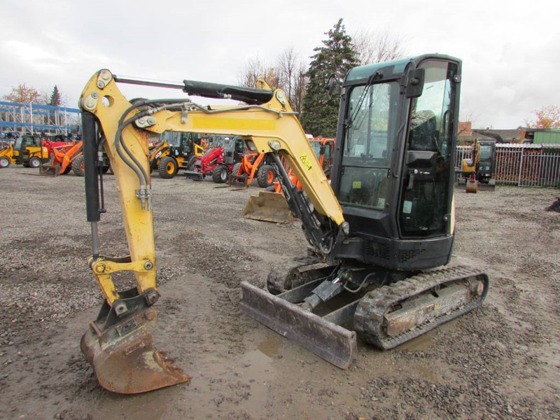 Yanmar Vio 25-4 Minibagger 19.500 EUR - Minikotró: 2 kép. Yanmar Vio 25-4 Minibagger 19.500 EUR - Minikotró: 2 kép.