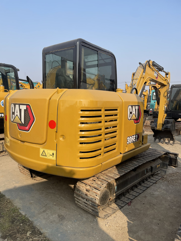 Minikotró CATERPILLAR 306E2: 7 kép.
