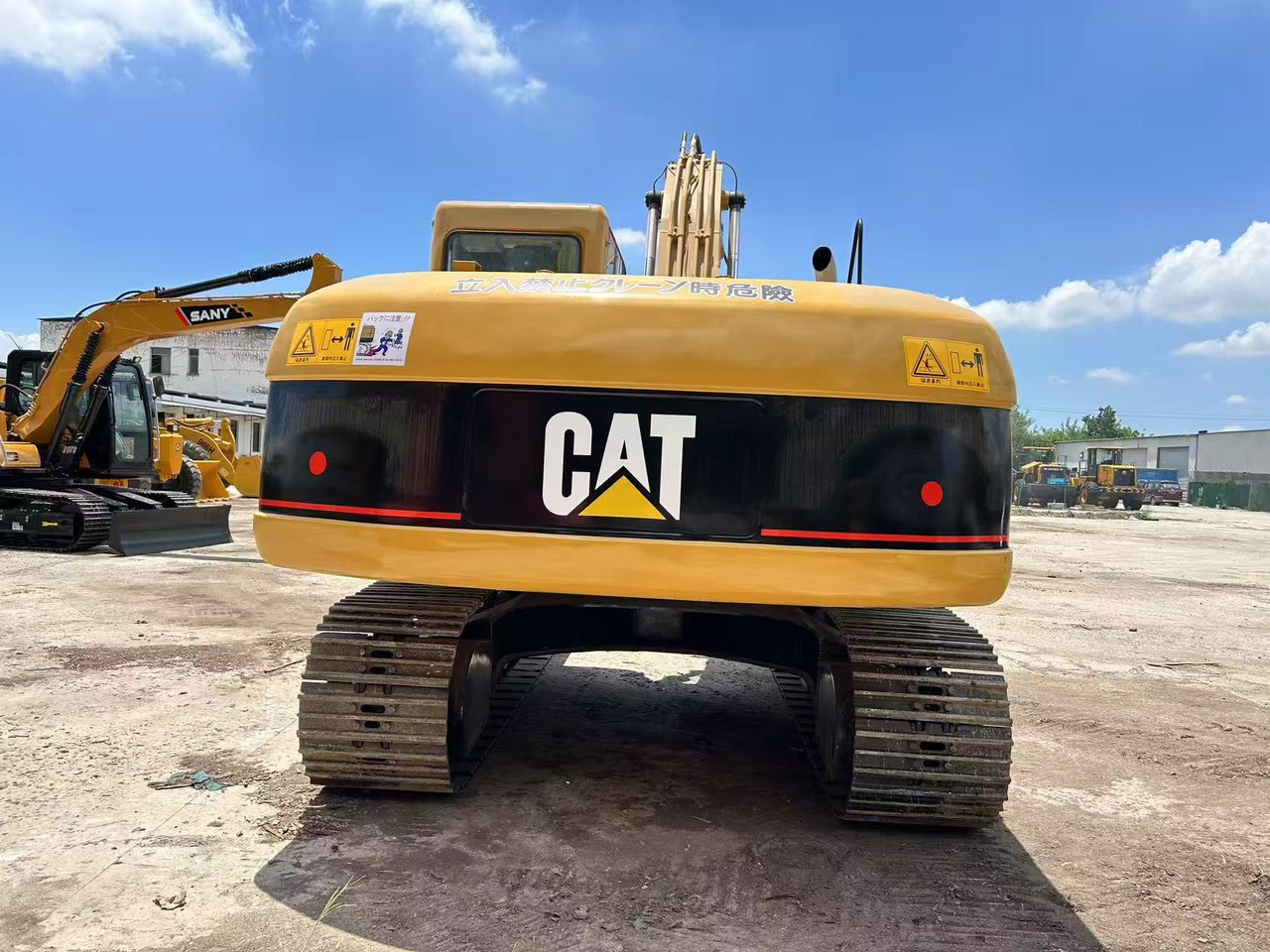 CATERPILLAR 320CL - Lánctalpas kotró: 3 kép. CATERPILLAR 320CL - Lánctalpas kotró: 3 kép.