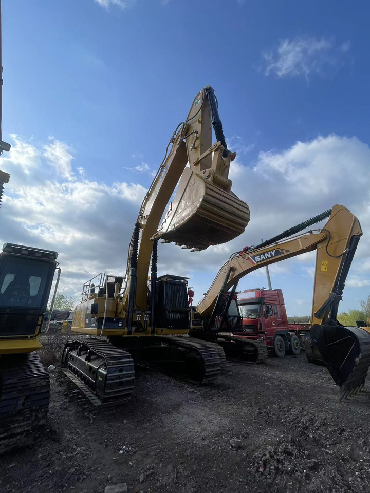 CATERPILLAR 349D2L - Lánctalpas kotró: 5 kép. CATERPILLAR 349D2L - Lánctalpas kotró: 5 kép.
